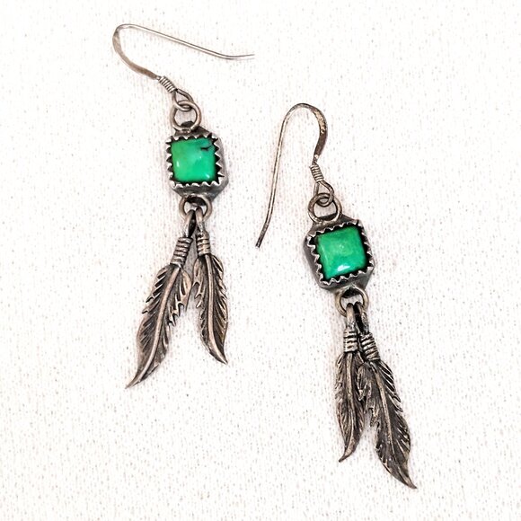 Vintage Navajo Sterling Silver & Gaspeite Feather Earrings - Picture 1 of 9